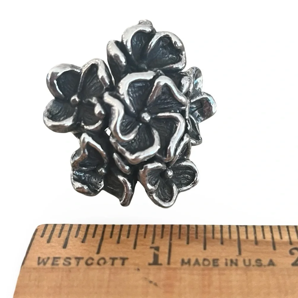 Silver Blackened Rhodium Floral Ring Size 7